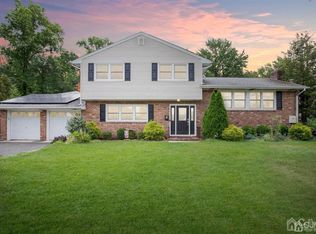 378 Kennedy St, Iselin, NJ 08830