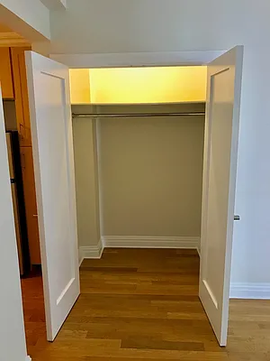 Rented by Stonehenge NYC LLC | media 9