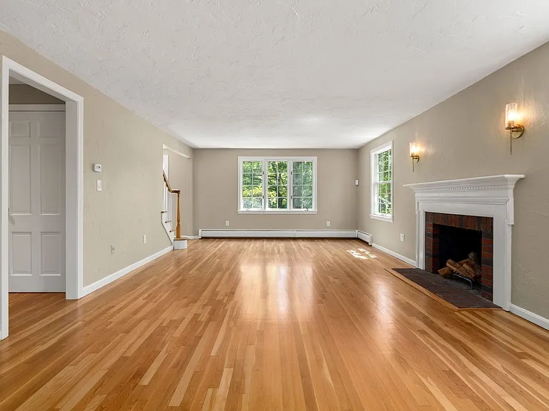 141 Westgate Rd — Photo 11