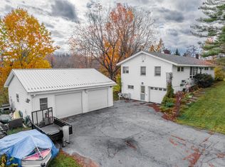 913 Grant Rd, Kenduskeag, ME 04450