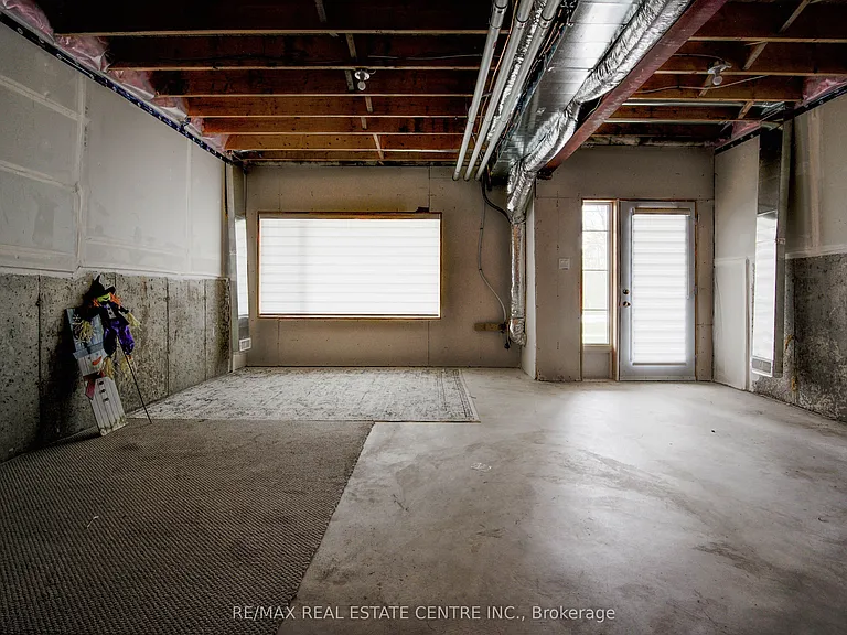 350 River Rd #7 — Photo 33