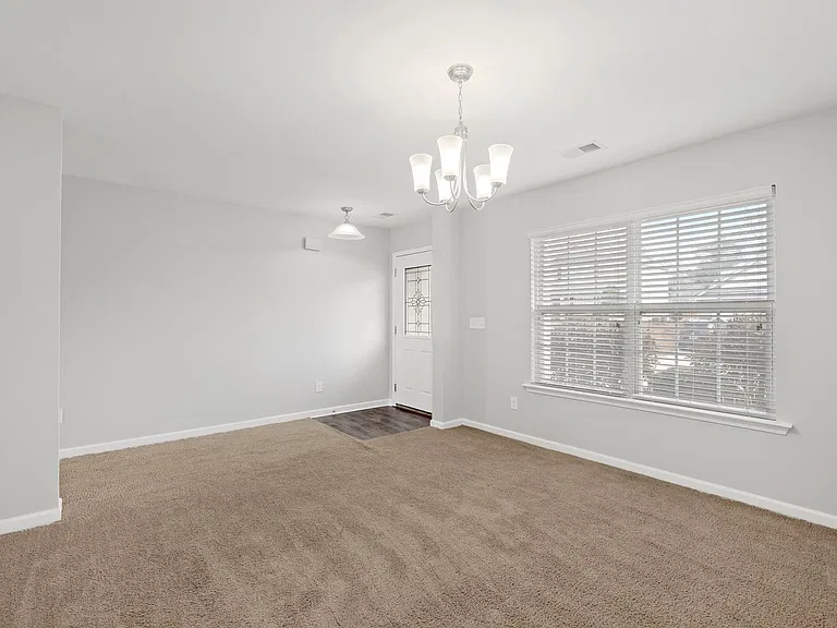 200 Willow Grove Way — Photo 6