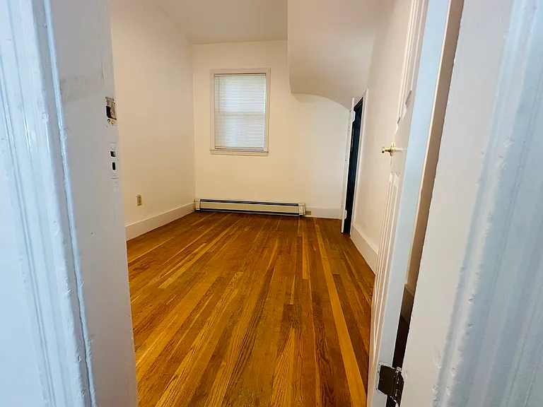 46 Hunting St #1 — Photo 8
