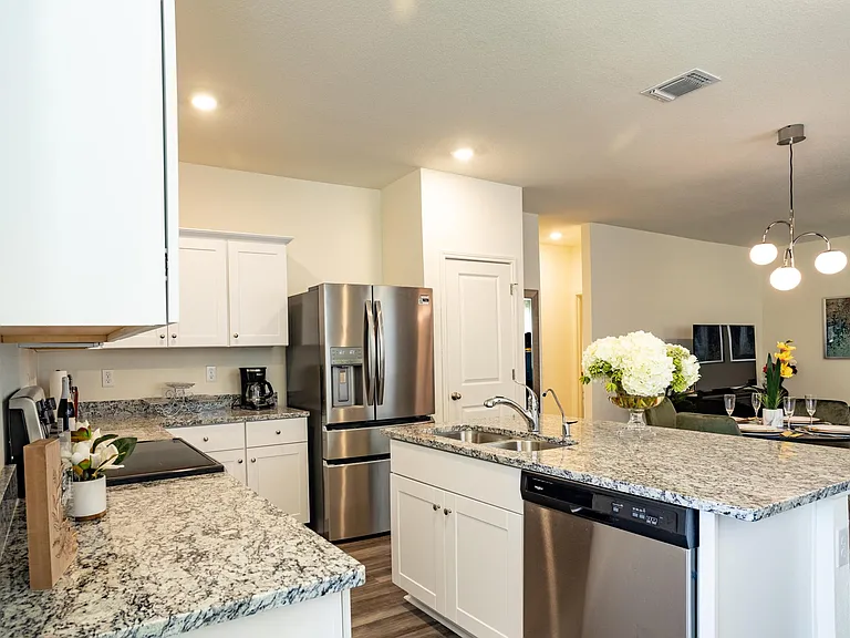 116 Pronghorn St — Photo 3