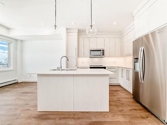 2nd image of 44 S Skyview Pkwy NE #2301