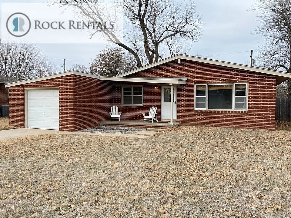 14 E Detroit Dr