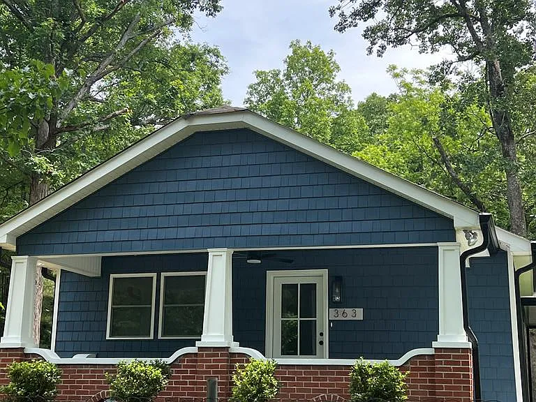 367 Lafayette Rd — Photo 1