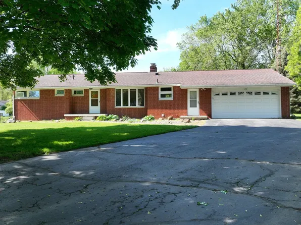 142 Brookside Dr, Flushing, MI 48433