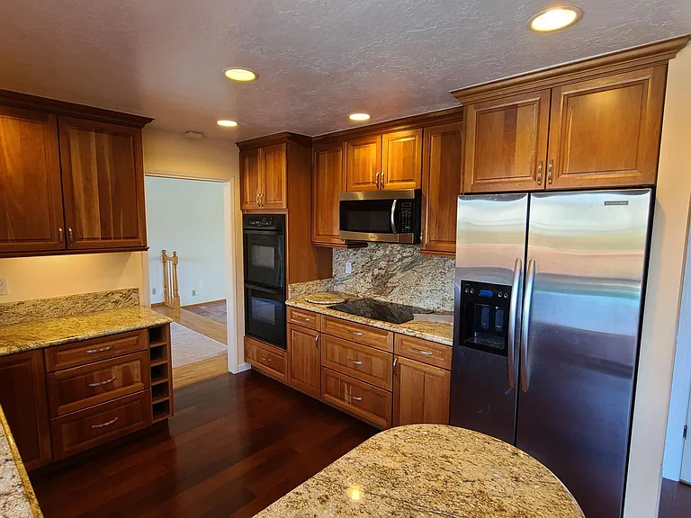 1479 Redmond Ave — Photo 8