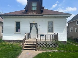 565 10th St SW, Cedar Rapids, IA 52404