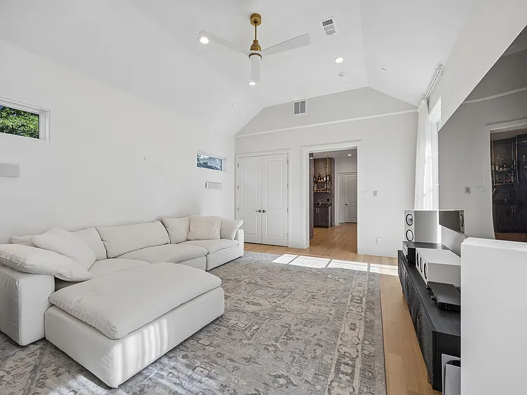 4529 Bordeaux Ave — Photo 26