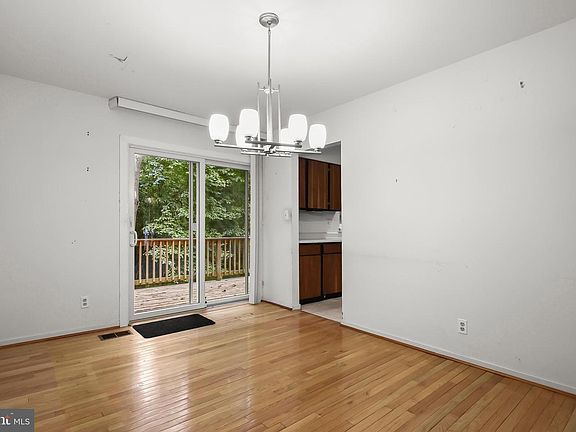 4th image of 10405 May Wind Ct
