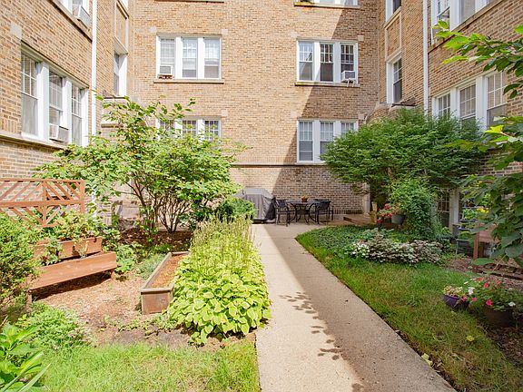 2nd image of 719 Reba Pl APT 2N