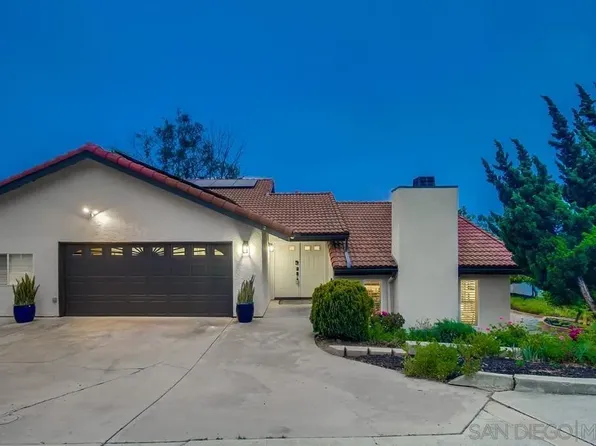 825 Hacienda Dr, El Cajon, CA 92020