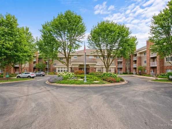 605 Barrington Ave APT 222, Dundee, IL 60118