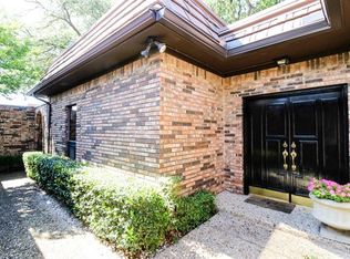 1614 Banbury Ln, Carrollton, TX 75006