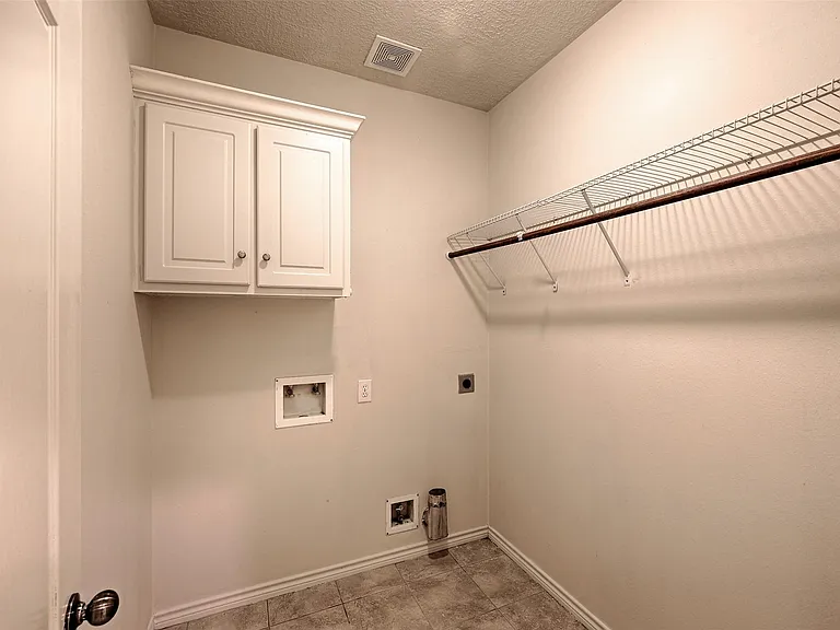 12460 Lyra Dr — Photo 23