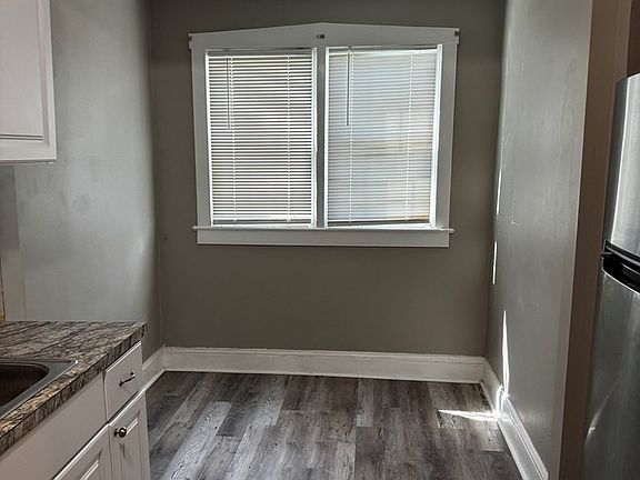 5th image of 119 Concord St