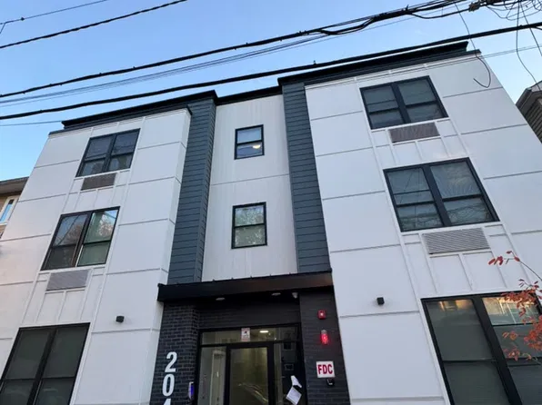 204 Harrison St, Paterson, NJ