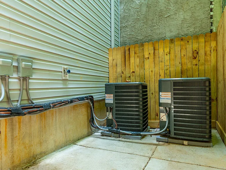 631 N Preston St #1 — Photo 8