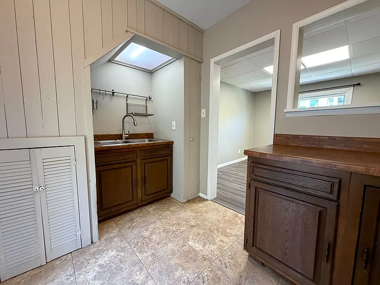 1701 Baxter Ave — Photo 14