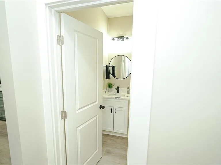 1452 Lockwood Dr SW — Photo 27