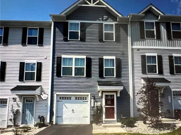 2137 Cross Country Rd, Northampton, PA 18067