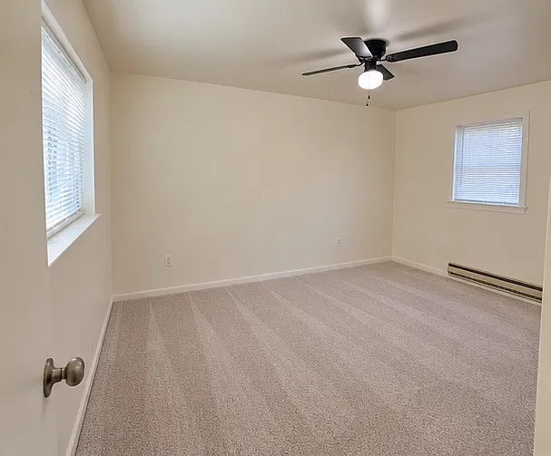 3 bed, 1100 sqft, $1,700 — Photo 4