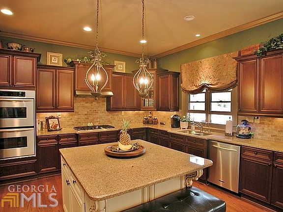 4th image of 4412 Park Royal Dr