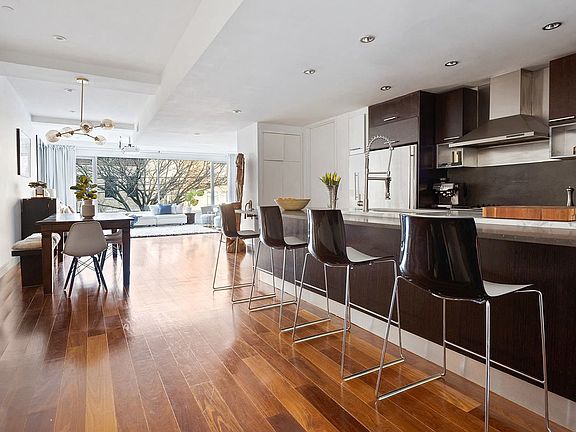 3rd image of 226 Richardson St APT 2B