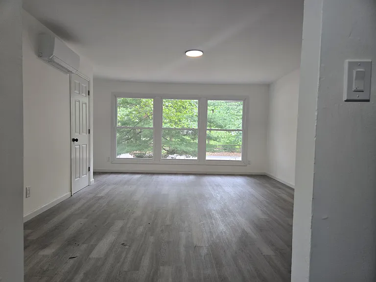 115 Maple Dr — Photo 15