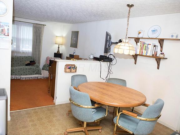 5th image of 920 Fortunegate Dr