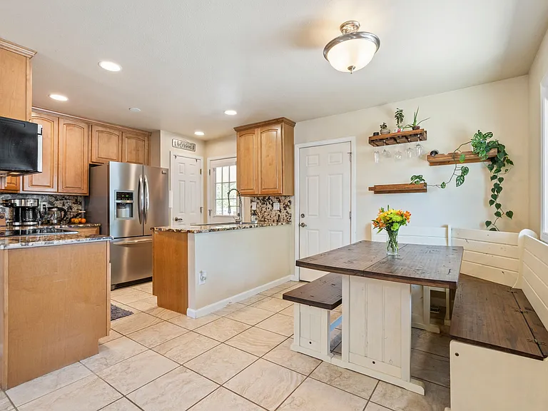 4126 Hayes Ave — Photo 6