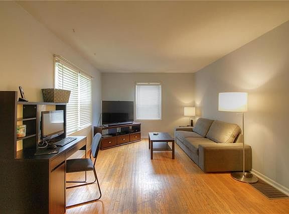 3rd image of 5207 W 49th Ter