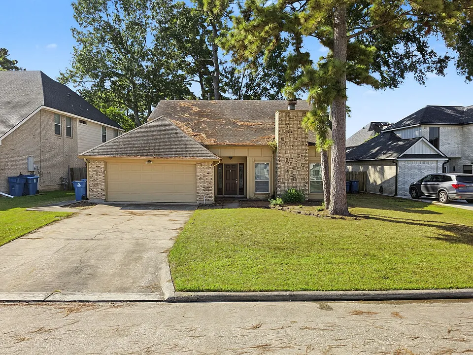 19222 Hikers Trail Dr