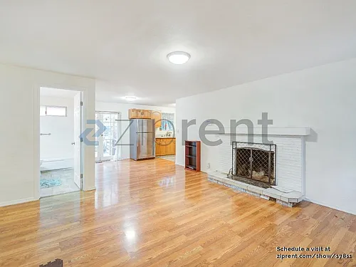 17815 8th Ave NE Photo 1