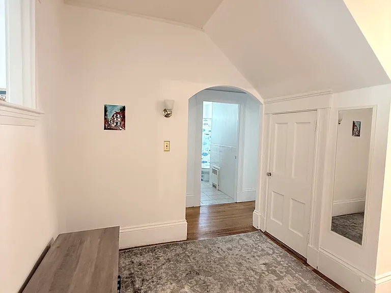 715 Cambridge St — Photo 9