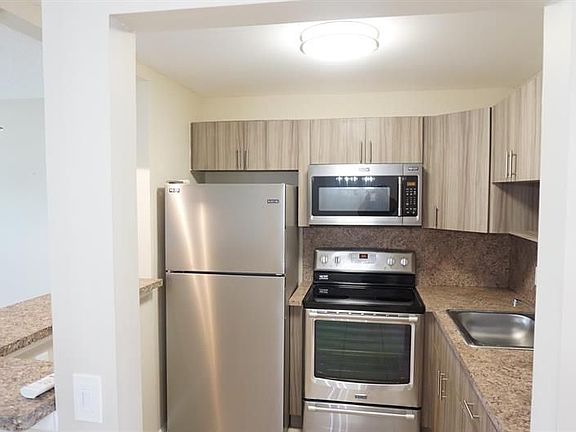 2nd image of 226 Sheffield J #J