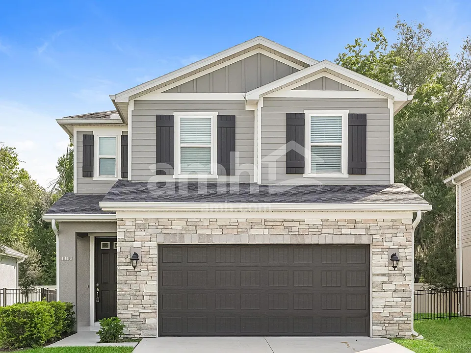 1103 Walden Pond Dr
