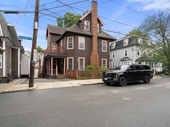 4th image of 16-18 Kernwood St