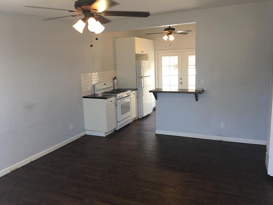 2nd image of 3327 B St