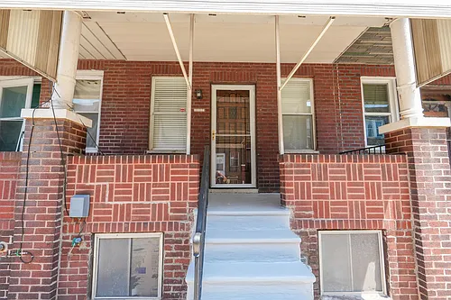 2127 S Beechwood St Photo 1