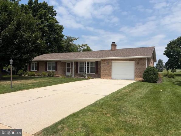 310 N 3rd St, Mc Sherrystown, PA 17344