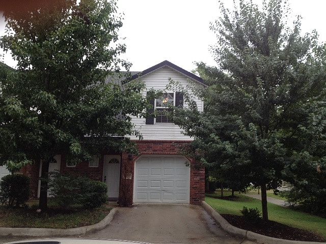 1st image of 914 S Wood Ave