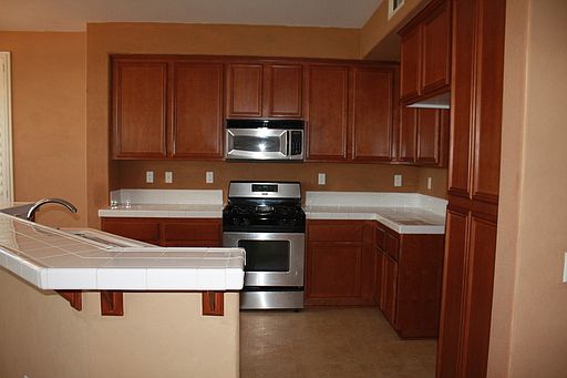 5th image of 3685 W Chapman Ln