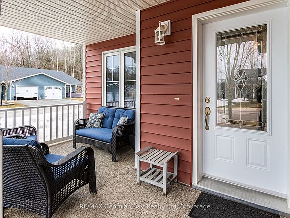 2nd image of 39 Chamberlain Cres