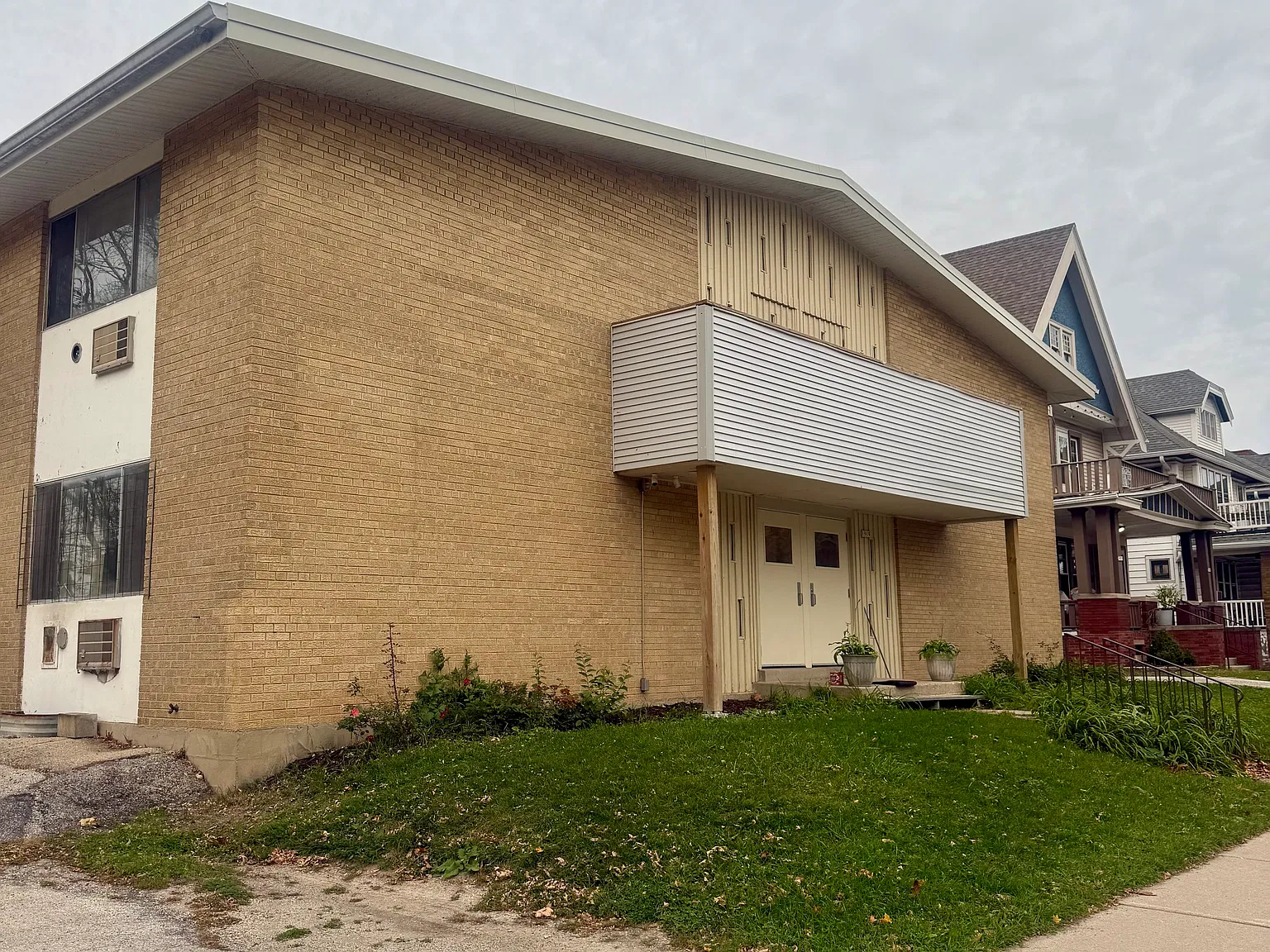 Studio, 350 sqft, $625 — Photo 1