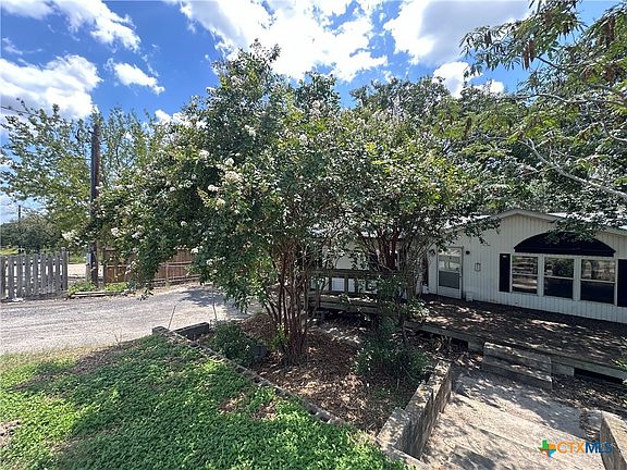 3rd image of 410 Buckhorn Dr
