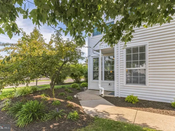 14107 Cornerstone Dr, Yardley, PA 19067