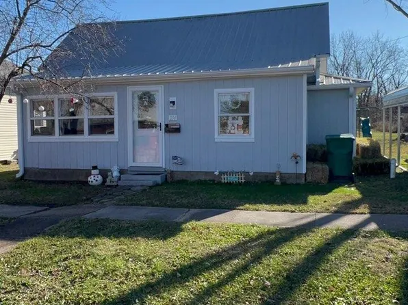 214 E South Street, Mountain Grove, MO 65711